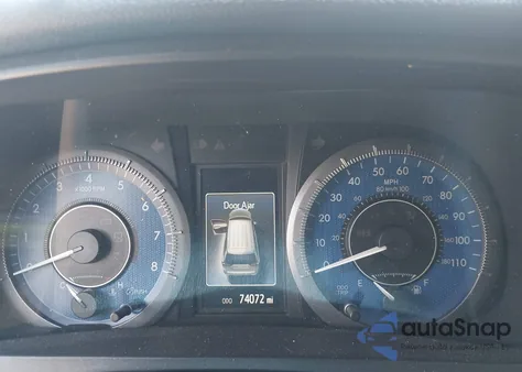 2016 Toyota Sienna Xle 8 Passenger z USA, uszkodzony, nr VIN 5TDYK3DCXGS748104